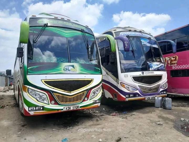 Emerald green Greenline Royal coach