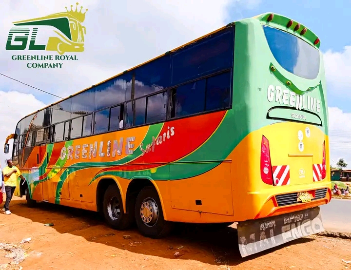 Greenline Royal Deluxe Scania coach in green and orange Safaris livery